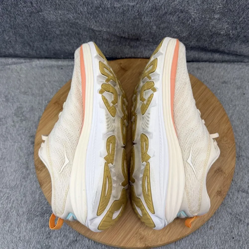 Hoka One One hoka one